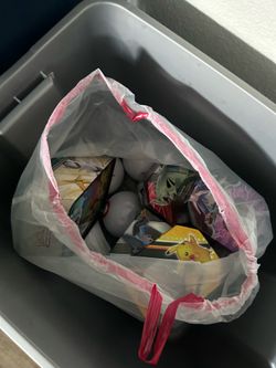 Pokemon tins