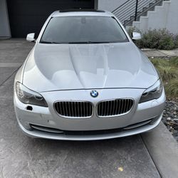 2011 BMW 528i Silver 