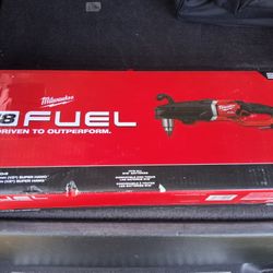 Milwaukee Fuel M18 Super Hawg 1/2" Right Angle Drill