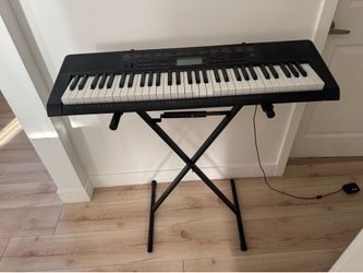 Casio LK-160 61-Key Keyboard - Perfect for Performing and Music Creation!