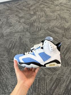 Jordan 6 UNC