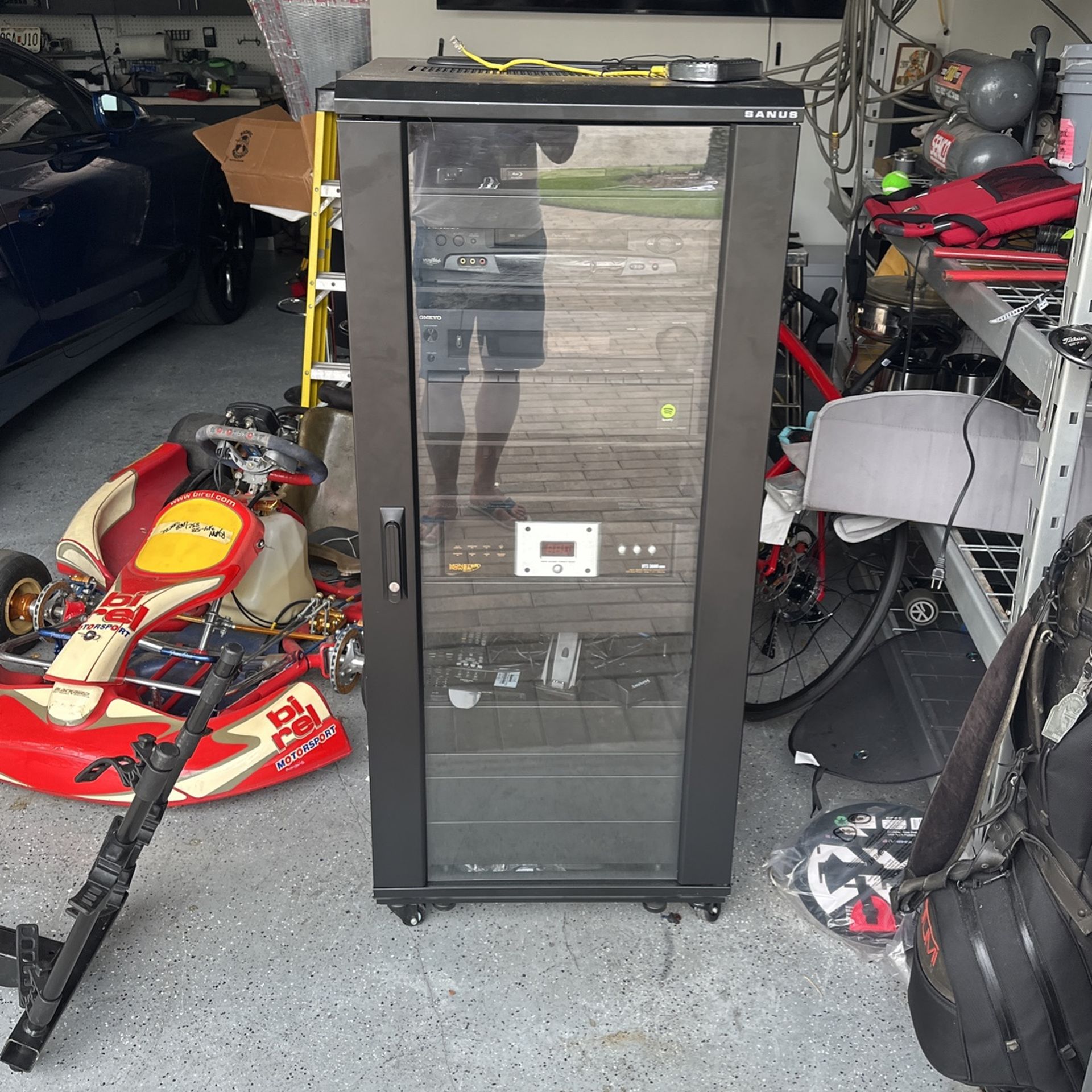 Sanus AV Rack for Sale in Fort Lauderdale, FL - OfferUp