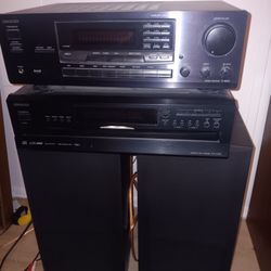 Onkyo Tuner Radio CD Changer With Speakers