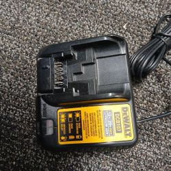 Dewalt Battery Charger D C B 107 12 Volt To 20 Volt Max New
