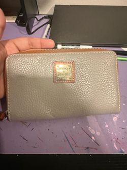 Y2K dooney and bourke clutch/ purse