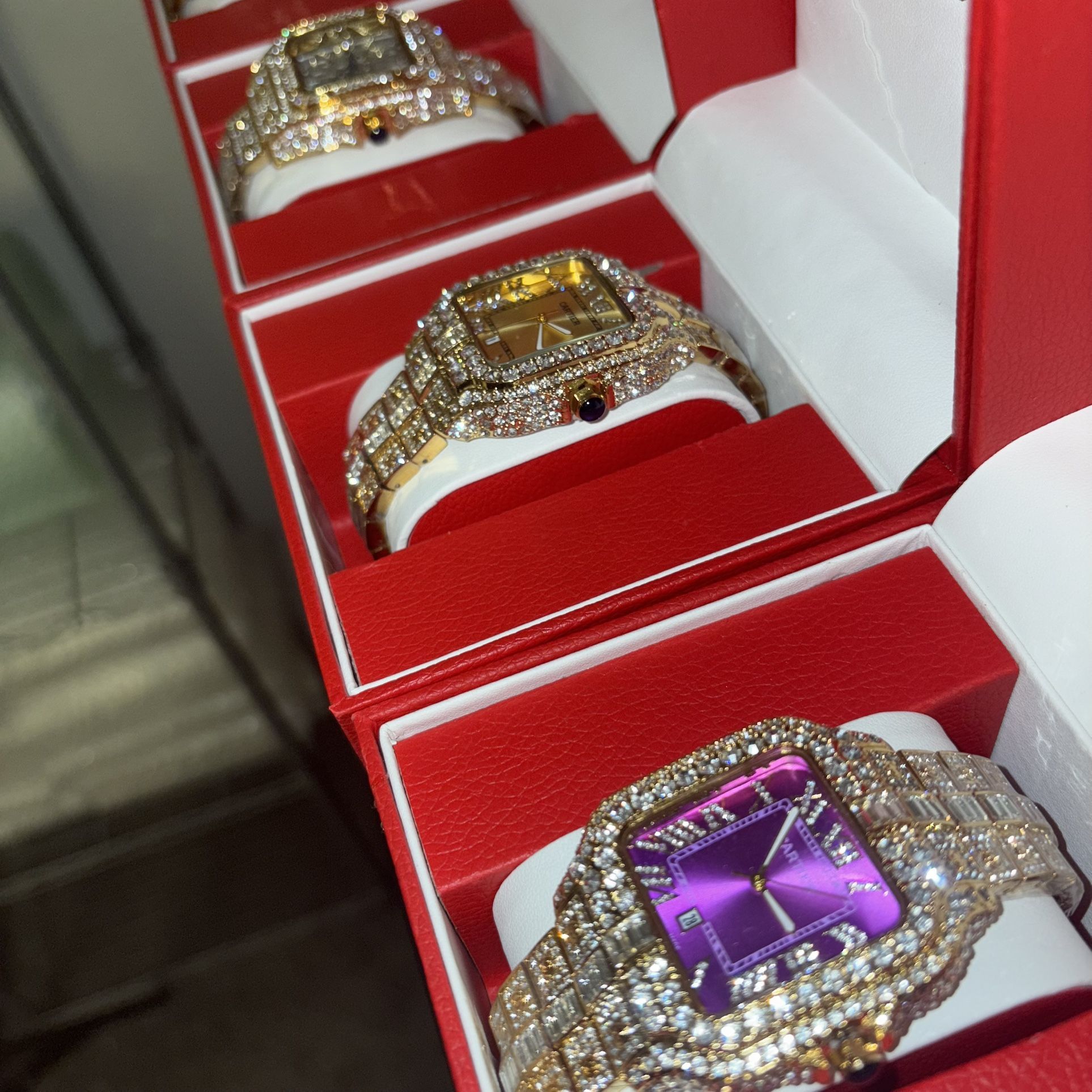 Box & Papers w/ Iced Out Luxury Men’s Watch | Meet Today Vegas Or Ship