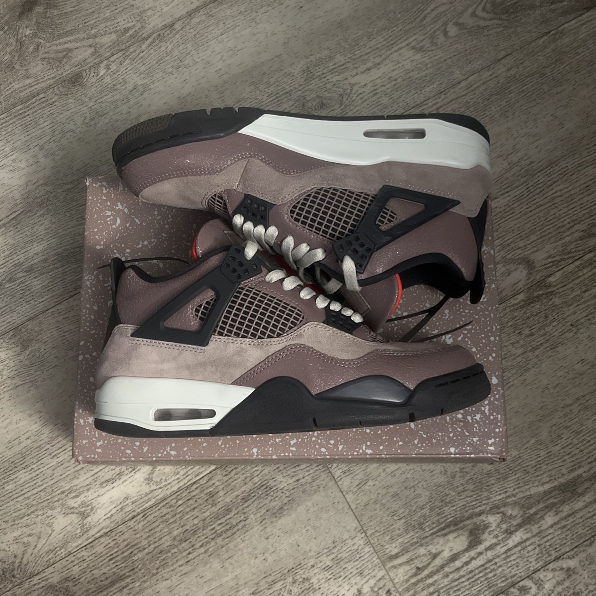 Jordan 4 Taupe Haze