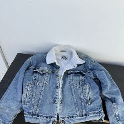 Vintage Levi’s Sherpa Lined Demin Jacket Size Medium