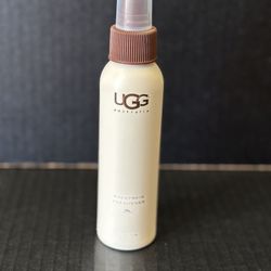 New UGG Sheepskin Freshener 4 Fl Oz Bottle 
