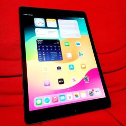 Apple iPad 6th Generation A1893 32 GB, Wi-Fi, 9.7"  Space Gray