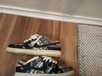 Travis Scott's Nikes Size 11 or 12