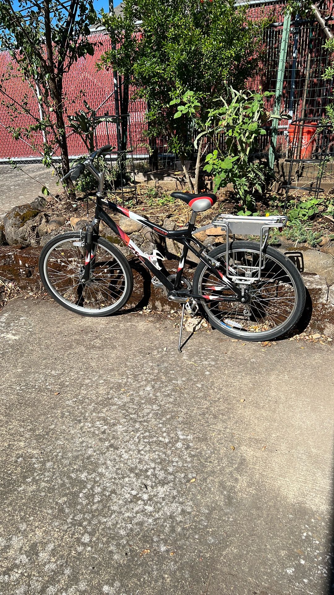 EZIP TRAIL Z Cruiser Bike 8 Speed 19” Frame