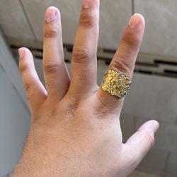 Large Gold nugget Ring 10k