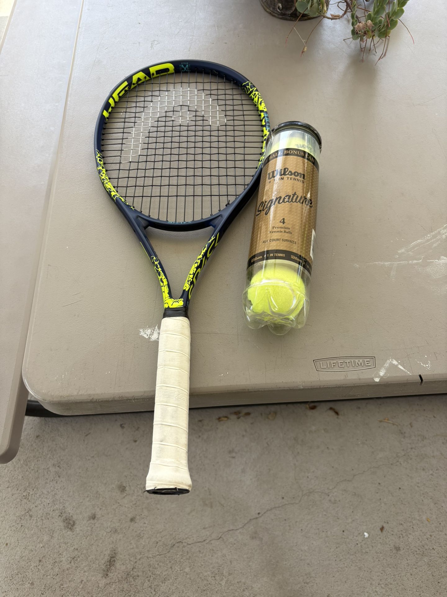 Head Tennis 🎾 Racket And 4 Tennis 🎾 Balls