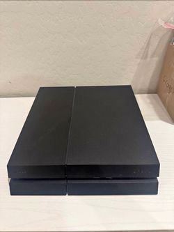 PS4 with 700 free games