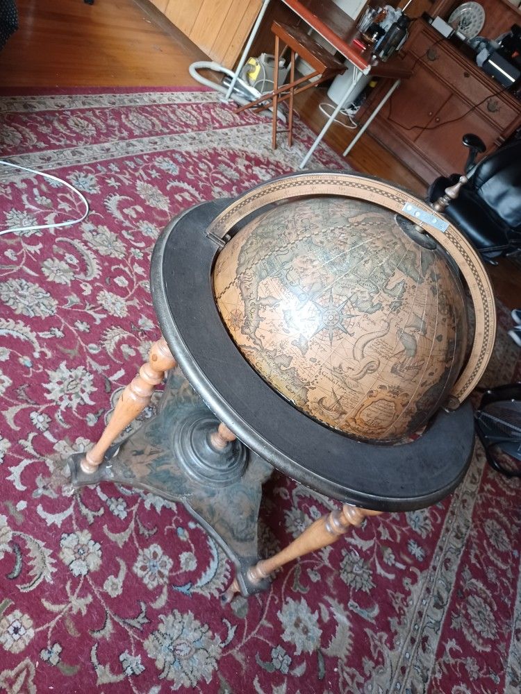 Fantasy Globe/ Hidden Liquor
