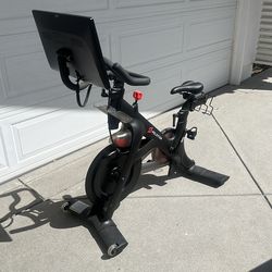 Peloton Bike - Broken Screen