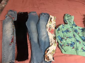 Girls clothing 10-12 jeans and sweater