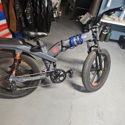 X26 Engwe E-BIKE 26" X 4" WHEELS DUAL BATTERY Please Read Description