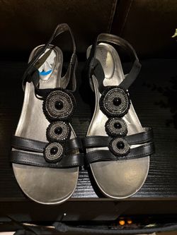 Bandolino Black Beaded wedge Sandals size 10