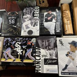 Chicago White Sox Memorabilia Bobble Heads, Blackhawks, And NBA Shaq Bundle