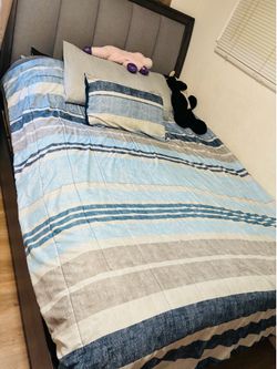 Queen bed