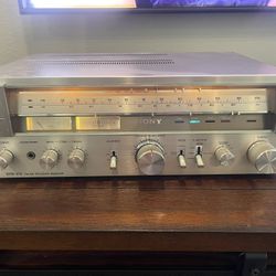 Sony amplifier/ STR-313 Great Condition Works Beautiful 