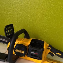 FLEXVOLT 60V MAX 16in. Brushless Cordless Battery Powered Chainsaw (Tool Only)