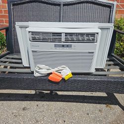 Basically 1 Season old FIDGIDAIRE a/c  6,000 BTU 110V 