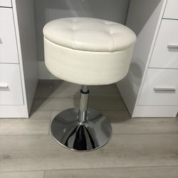 Vanity Chair 