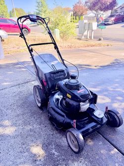 Honda Craftsman Self Propelled Lawnmower with Bag