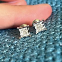 Men’s Diamond 18K White Gold Stud Earrings