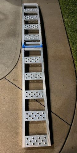 Pair Of Center-Fold Aluminum Folding Ramps 