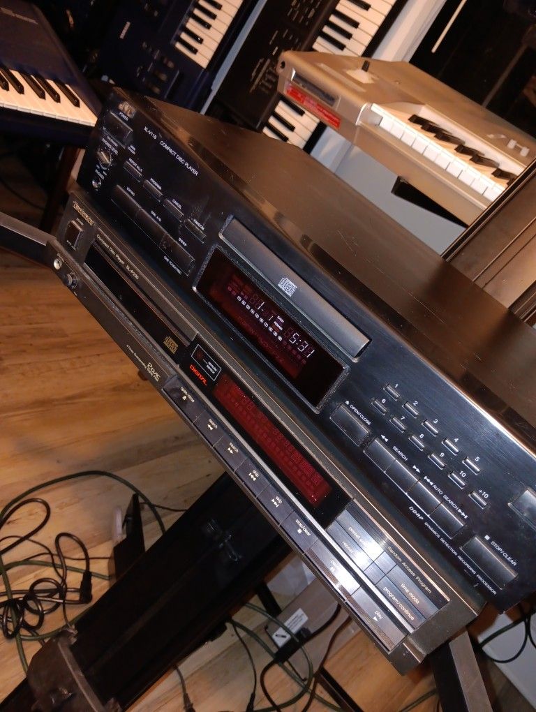 JVC CD PLAYER 💿 in Great Condition 