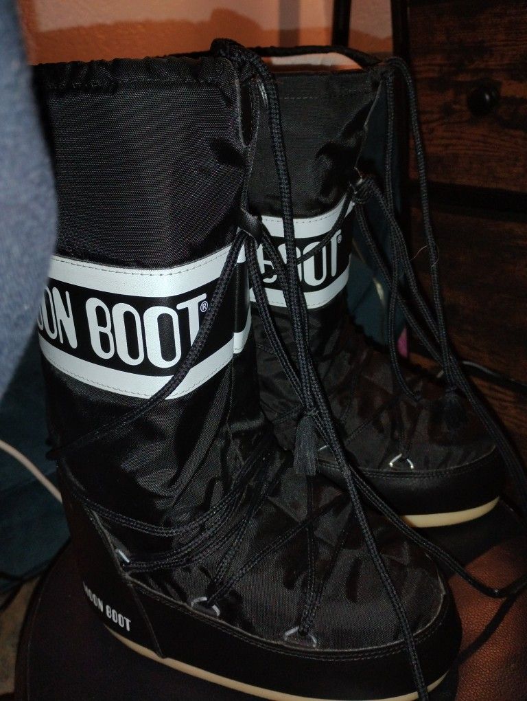 Moon Boot Womens