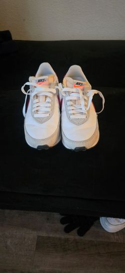 Nike Waffle Trainer 2 White Archaeo Pink Women's Sneakers