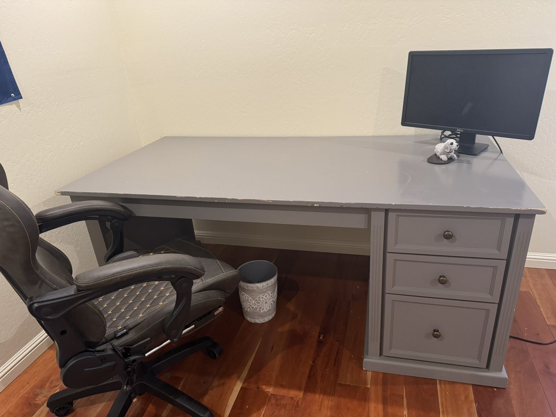 Office Desk with 3 Drawers & 2 Shelves