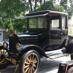 1924 Ford Model T Coupe 