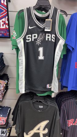 Nike San Antonio Spurs Victor Wembanyama Icon Edition Swingman jersey featuring a black design with silver and white accents.