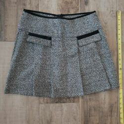 Lady's Gray Mini Skirt in size 3/4 by Studio Y. Mint.