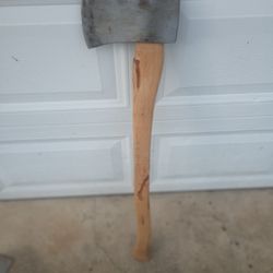 wood cutting or splitting axe
