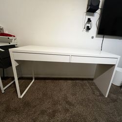 IKEA MICKE Desk