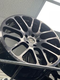20x9 aftermarket rims for Lexus GS & Lexus ES Vehicle Fitment: Your luxury sedan shouldn't look like it just rolled off a standard rental lot. Upgra