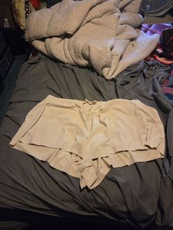 Womans shorts size xxxl