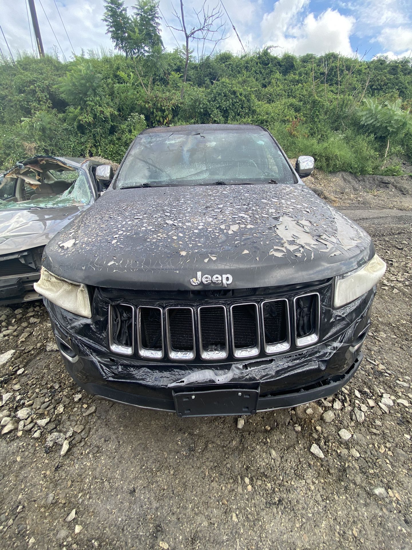 17 Jeep Grand Cherokee parting out