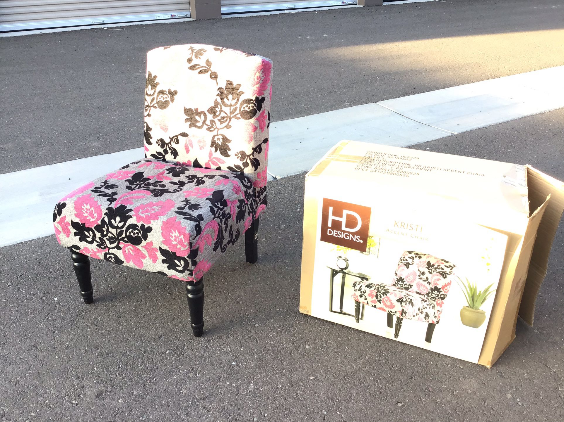 2 HD Designs Kristi Accent Chairs - Nice Floral Print Armless Accent Chairs 