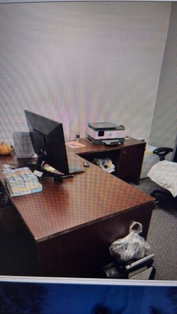 Free office desk
