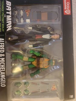 BATMAN VS TMNT ALFRED AND MICHELANGELO DC COLLECTIBLES GAMESTOP EXCLUSIVE