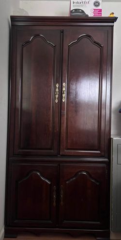 Wood cabinet