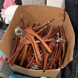 100 Wooden Hangers